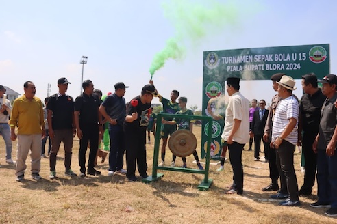 Resmi Dibuka, Turnamen Piala Bupati Cup U 15 diikuti 17 tim